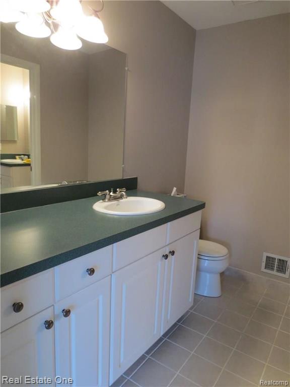 1295 Lamplighter Lane, Unit 75 Rochester Hills, MI 48306 - Photo 16 of 23