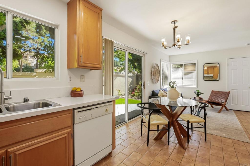 1265 Boca Raton Drive Chula Vista, CA 91915 - Photo 16 of 52 Kitchen