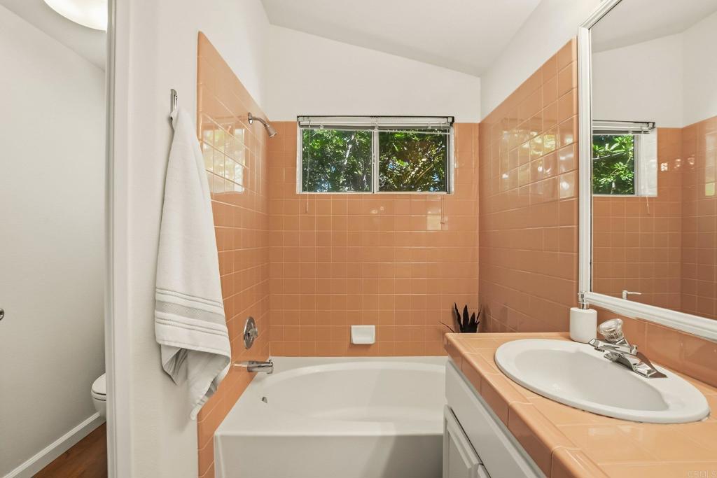 1265 Boca Raton Drive Chula Vista, CA 91915 - Photo 27 of 52 Primary Bathroom