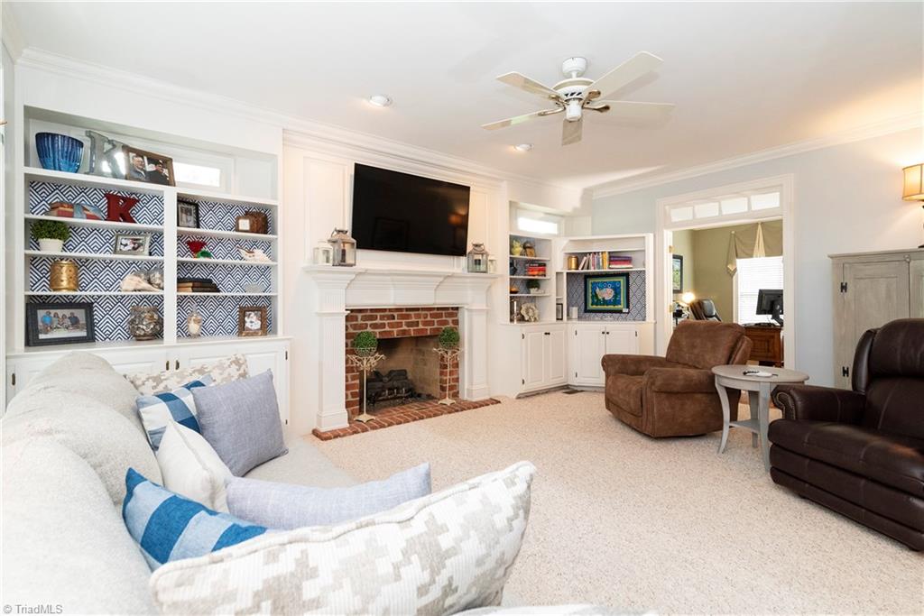 8085 Glengarriff Road Clemmons, NC 27012 - Photo 8 of 28 Gallery Image 8