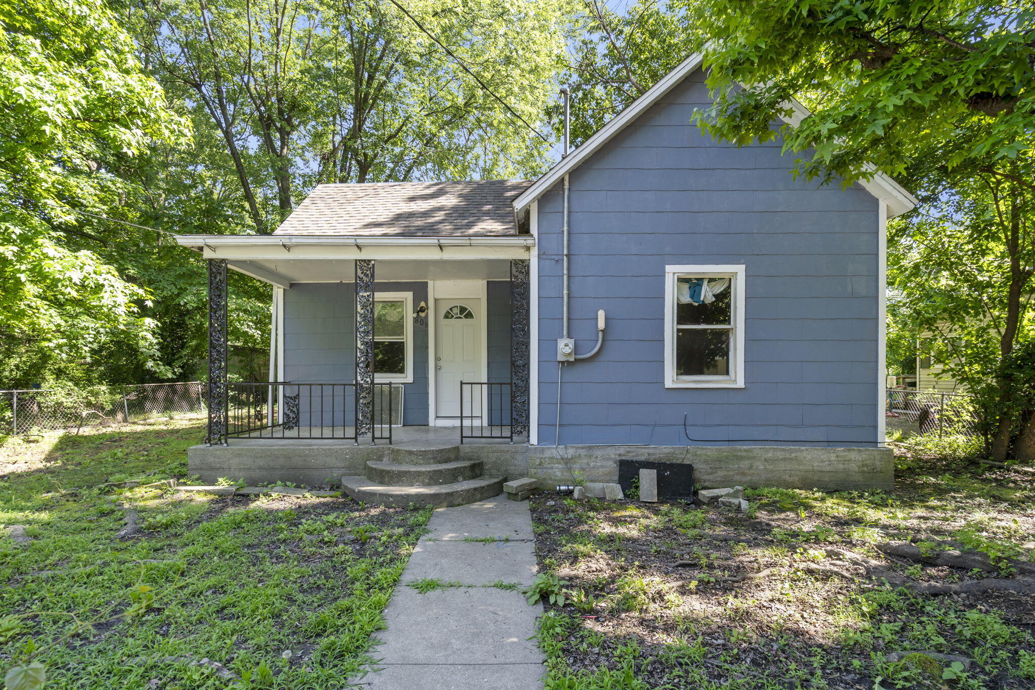 808 East Garfield Street Springfield, MO 65803 - Photo 1 of 1 1-web-or-mls-DSC03013