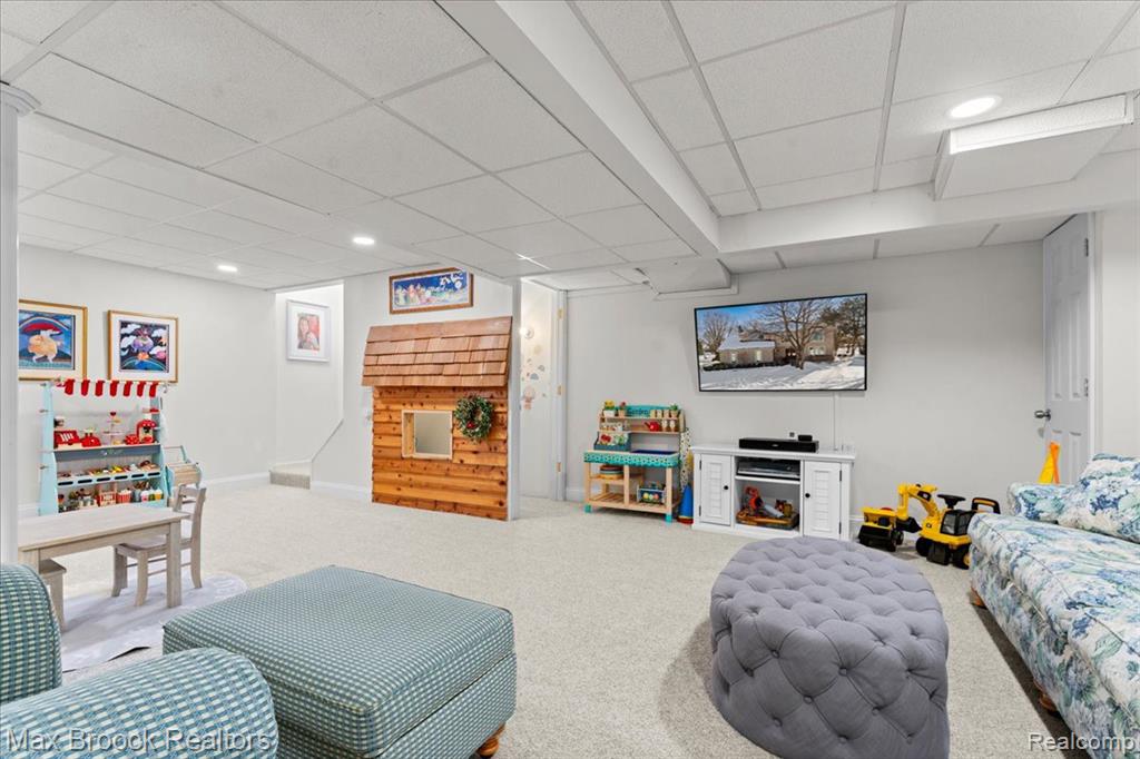 412 Shellbourne Drive Rochester Hills, MI 48309 - Photo 37 of 59 Gallery Image 37