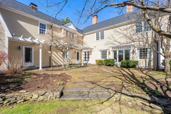 $3,500,000 | 2 Moore Road, Wayland, MA 01778