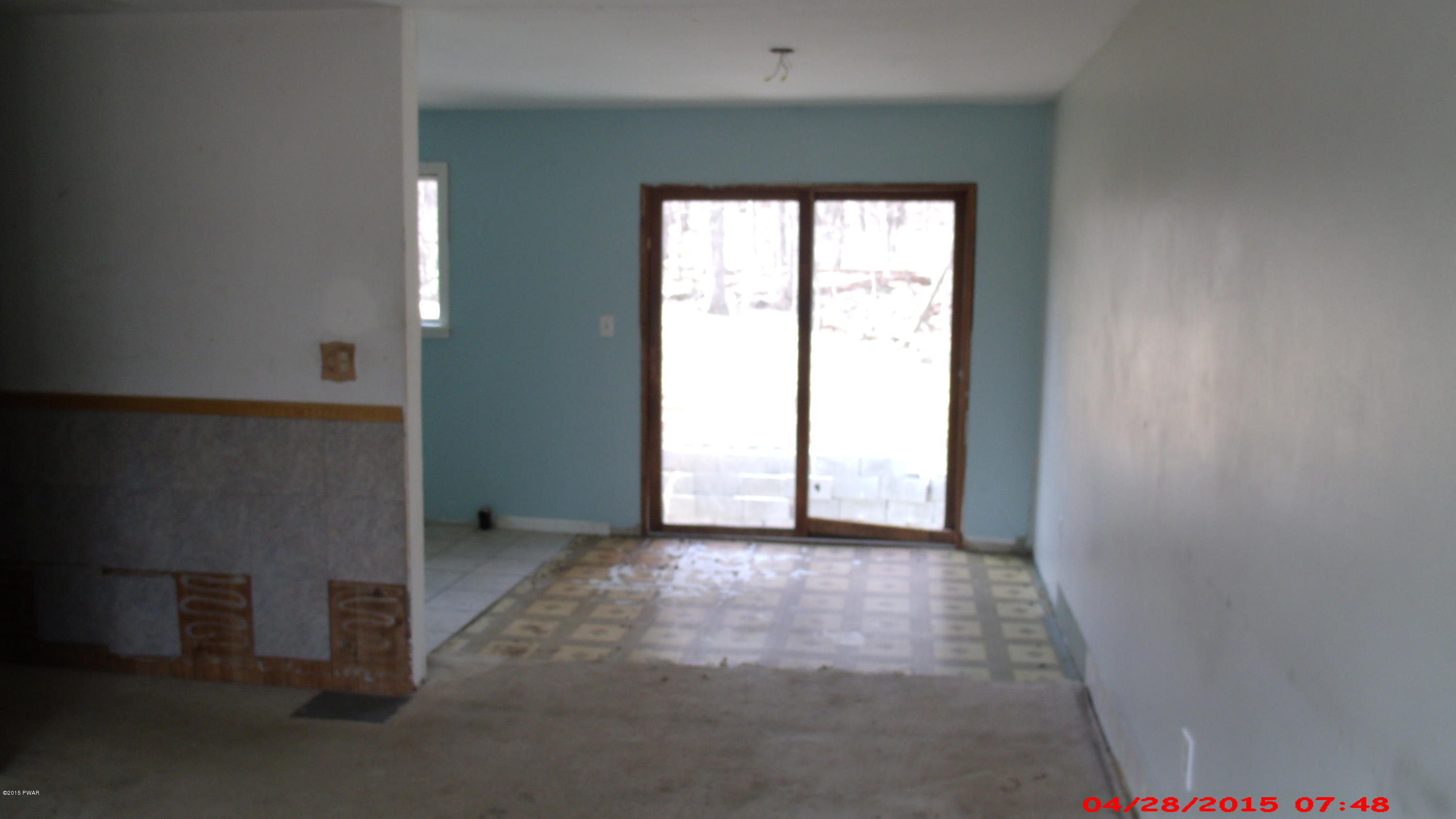 121 Sunfish Road Milford, PA 18337 - Photo 3 of 13 Gallery Image 3