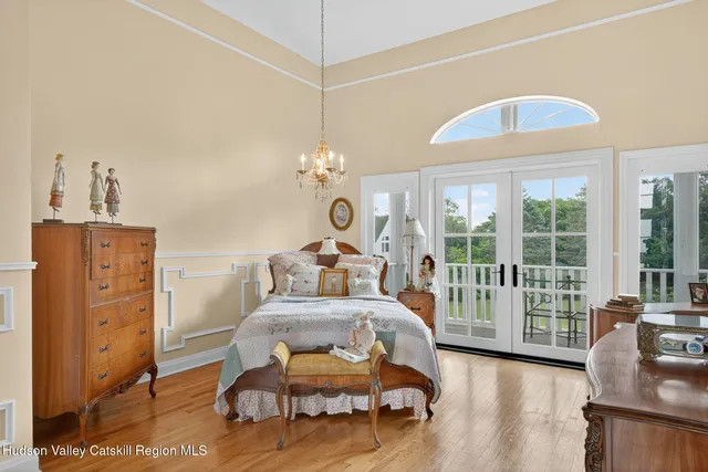 a vase of flowers sitting on a table