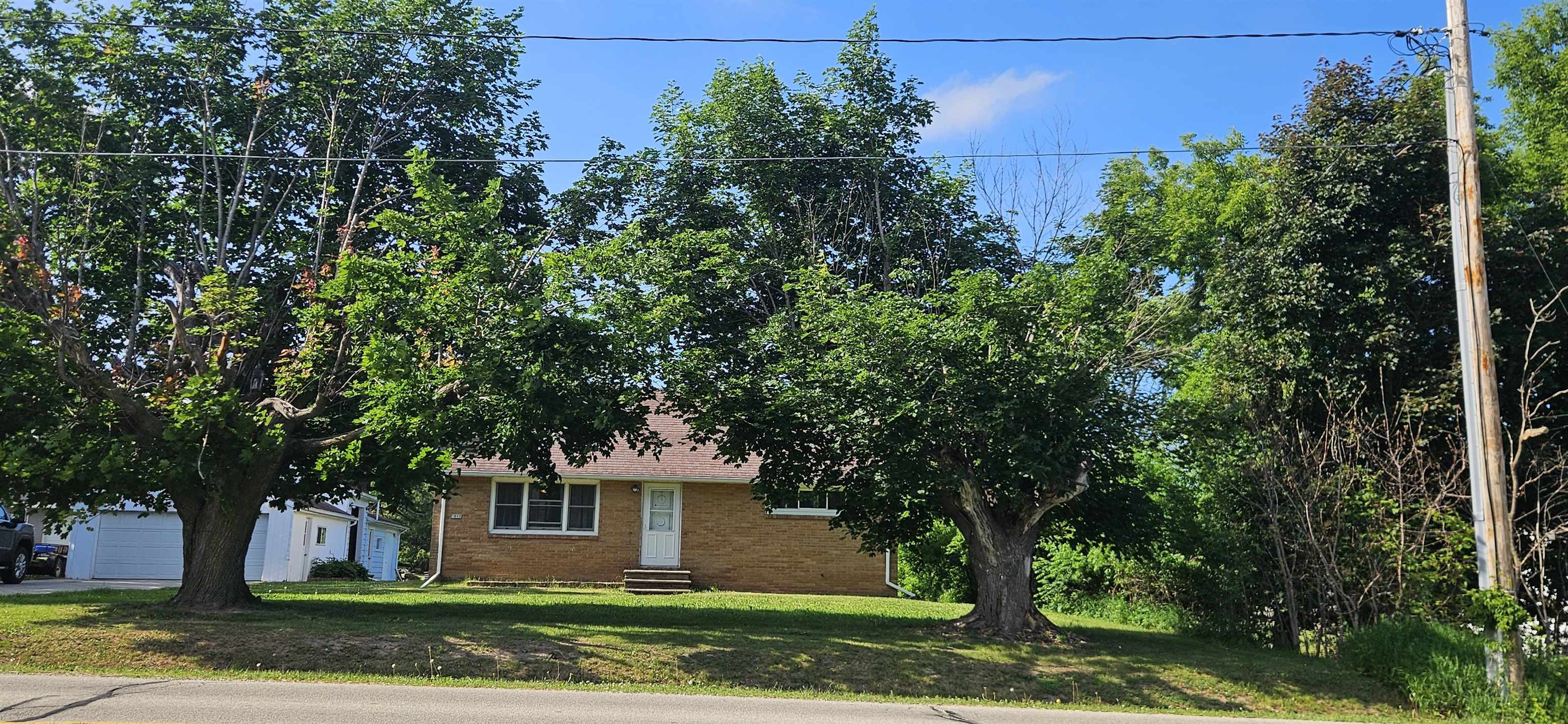 4012 Evergreen Avenue Green Bay, WI 54313 - Photo 1 of 22