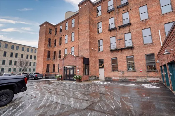 $1,700 | 224 Mill Street, Unit 4B, Rochester, NY 14614