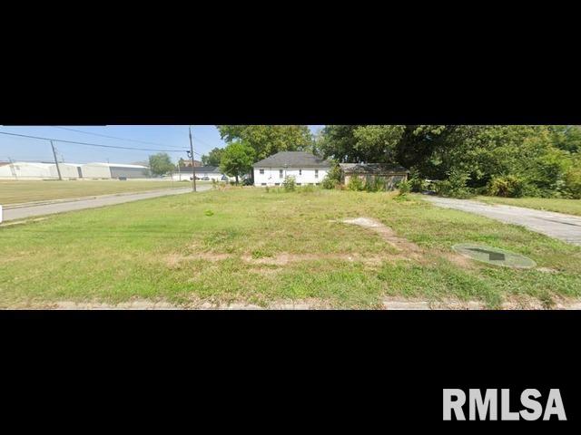 302 East Webster Street Benton, IL 62812 - Photo 5 of 5