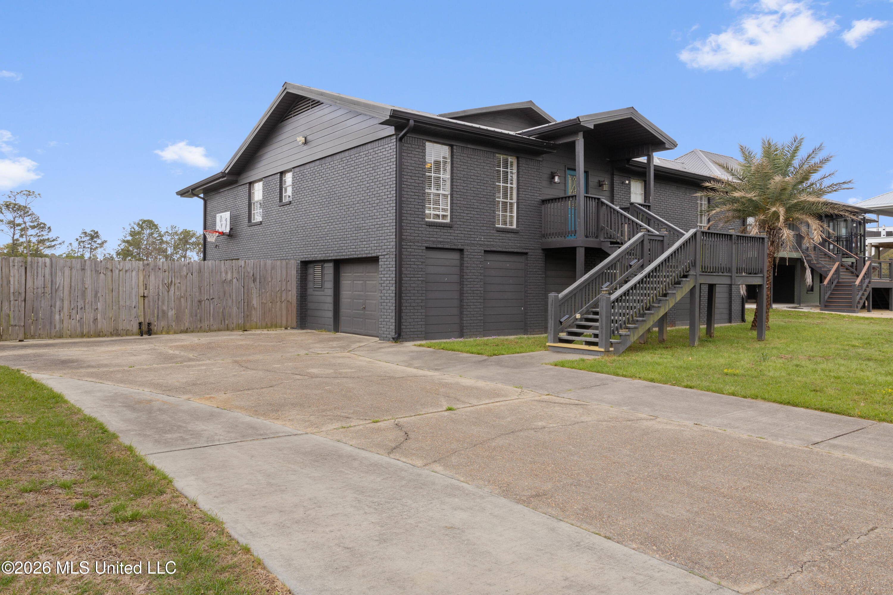 1417 Rue Gentilley Gautier, MS 39553 - Photo 4 of 55 0004