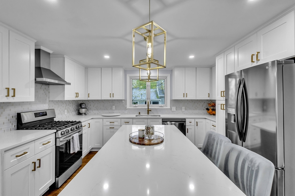 7 Corey Road Marlborough, MA 01752 - Photo 1 of 41