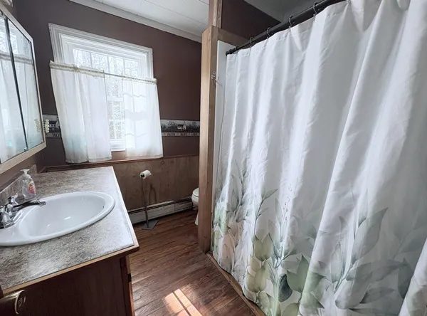 $215,000 | 103 Town Farm Road, Lincoln, ME 04457