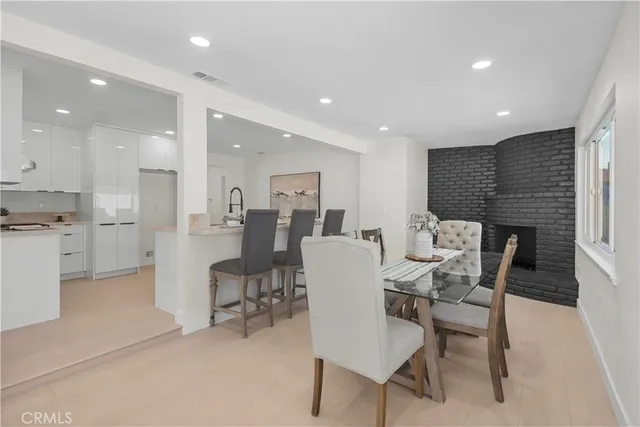 $799,800 | 14519 Dyer Street, Sylmar, CA 91342