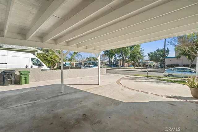 $799,800 | 14519 Dyer Street, Sylmar, CA 91342