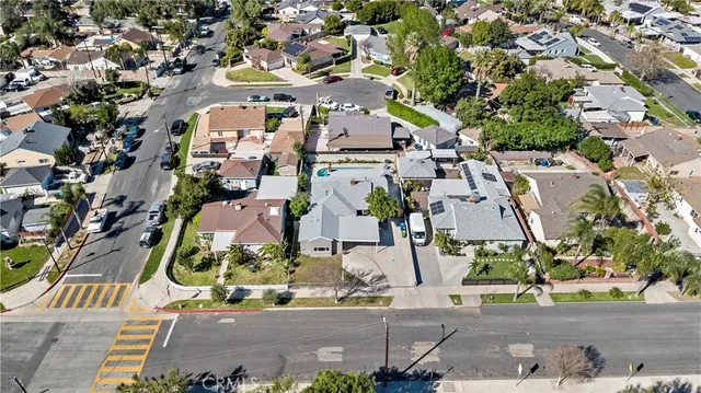 $799,800 | 14519 Dyer Street, Sylmar, CA 91342