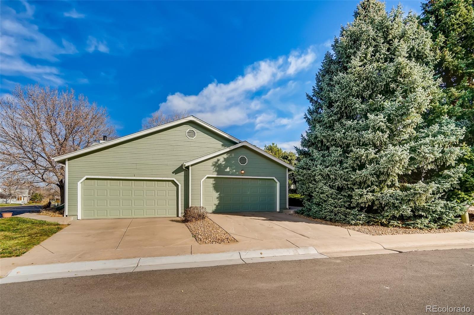 3 Sutherland Court Highlands Ranch, CO 80130 - Photo 3 of 28 Gallery Image 3