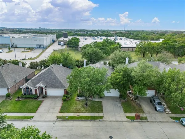 $480,000 | 2101 Oak Manor Drive, Bedford, TX 76021