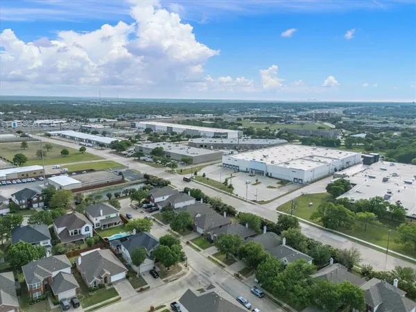 $480,000 | 2101 Oak Manor Drive, Bedford, TX 76021