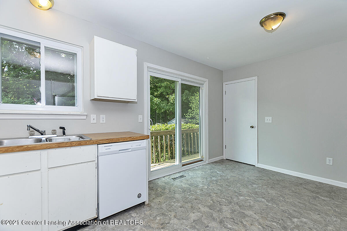 2322 Wabash Road Lansing, MI 48910 - Photo 9 of 23 09