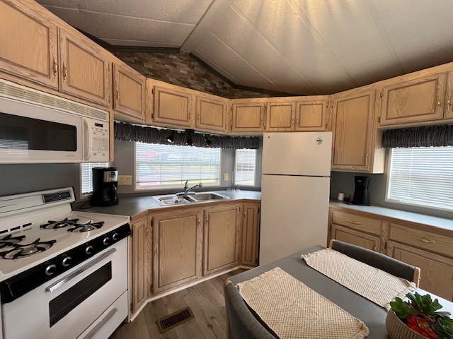 2795 East 28th Road Marseilles, IL 61341 - Photo 13 of 63