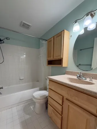 $1,800 | 519 Longshore Drive, Unit B, Ann Arbor, MI 48105