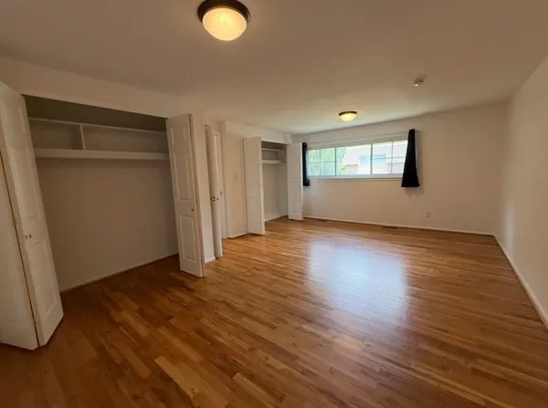 $1,800 | 519 Longshore Drive, Unit B, Ann Arbor, MI 48105