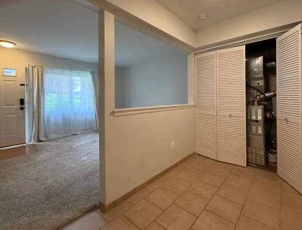 $1,800 | 519 Longshore Drive, Unit B, Ann Arbor, MI 48105