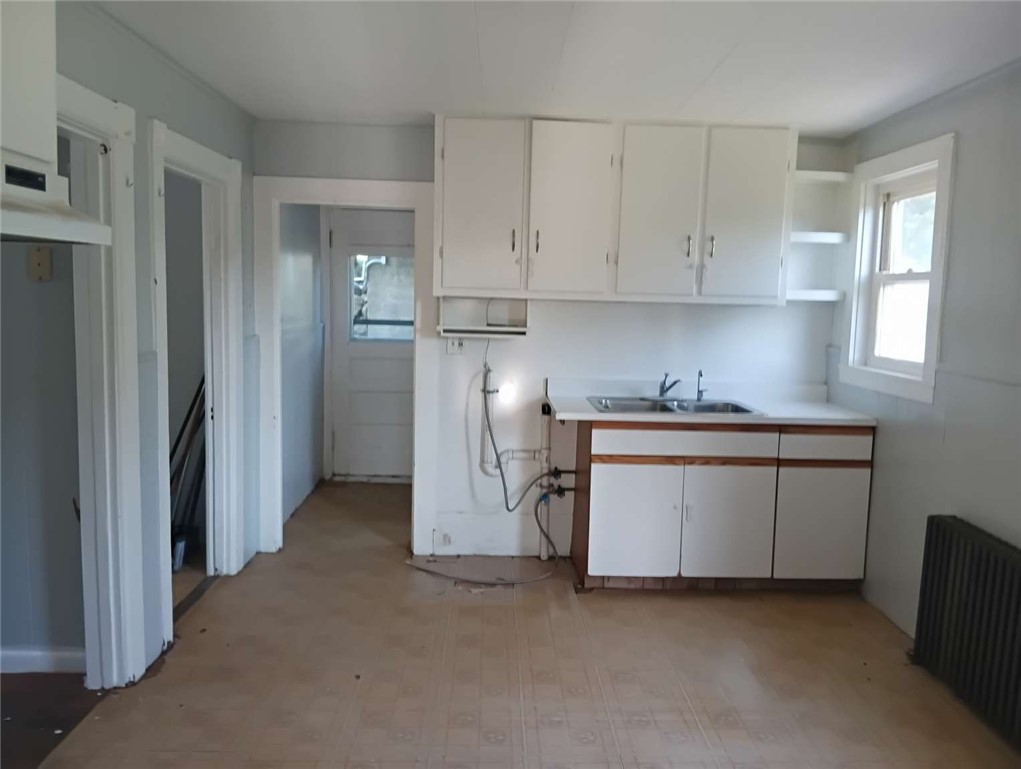 53 Tower Street Westerly, RI 02891 - Photo 9 of 20