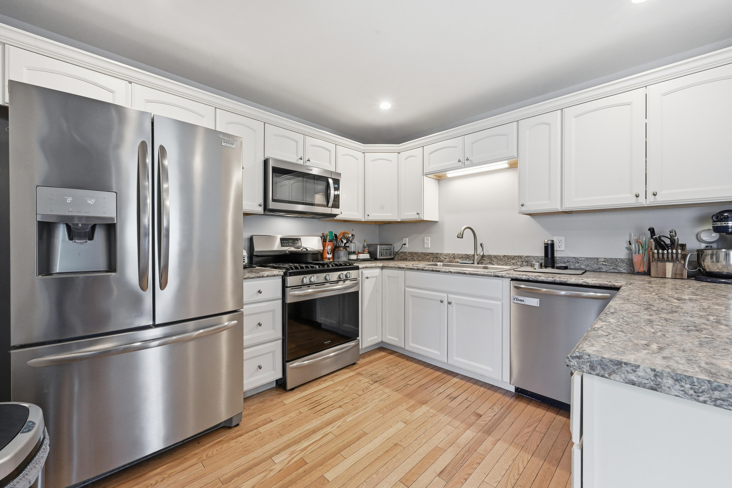 67 Whipple Road Kittery, ME 03904 - Photo 9 of 40 85-MPT72RX-LP-110