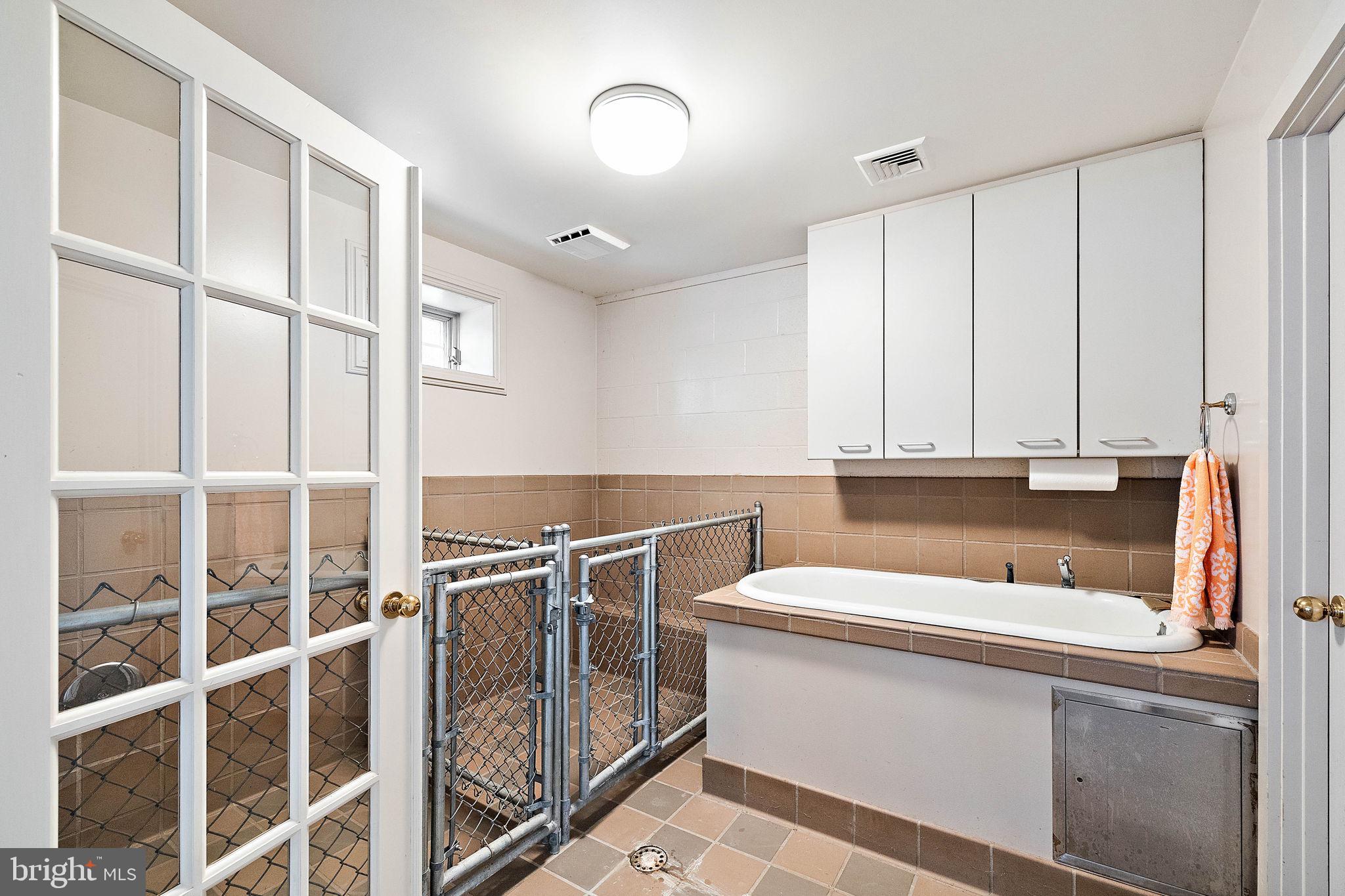 2 Farron Drive Kennett Square, PA 19348 - Photo 43 of 88 Dog Wash/Kennel