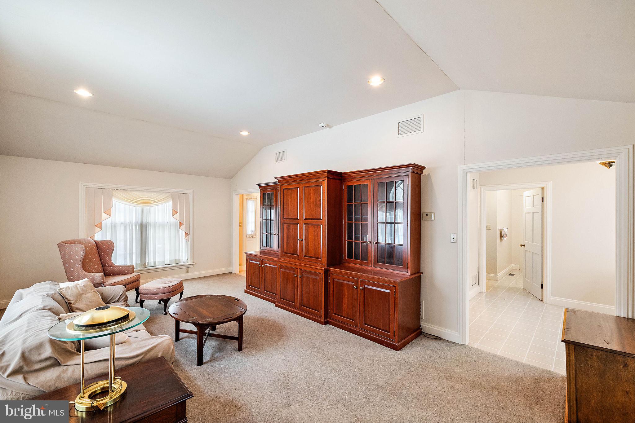 2 Farron Drive Kennett Square, PA 19348 - Photo 51 of 88 Guest House Living Room