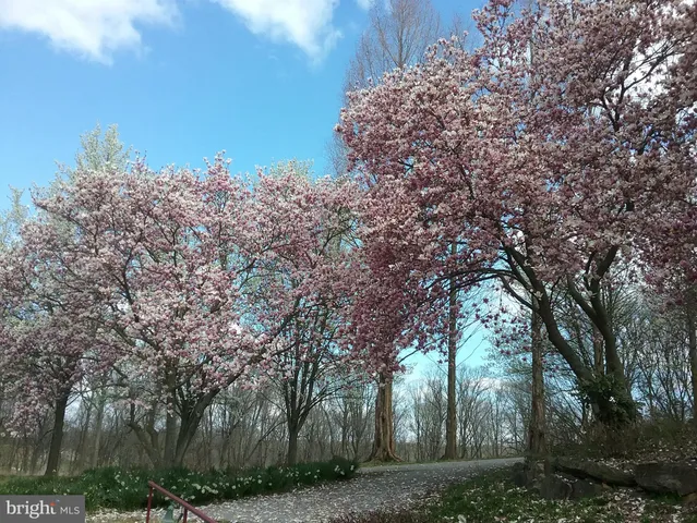 $1,499,900 | 2 Farron Drive, Kennett Square, PA 19348