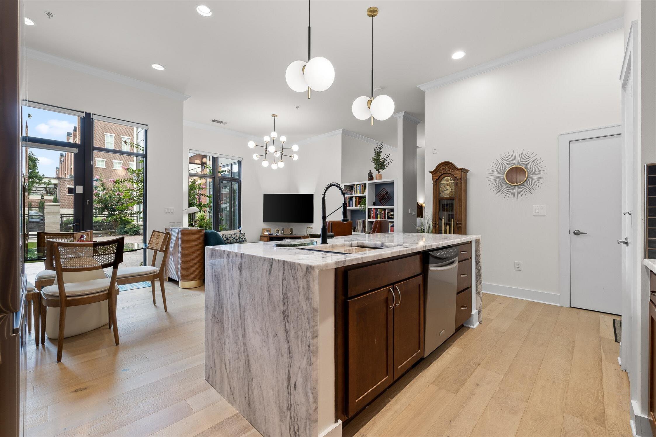 129 Walnut Street, Unit 20 Chattanooga, TN 37403 - Photo 51 of 51 Open floor plan