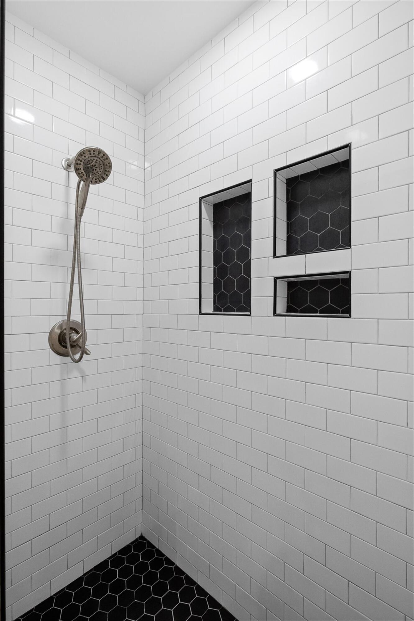 129 Walnut Street, Unit 20 Chattanooga, TN 37403 - Photo 25 of 51 New title shower