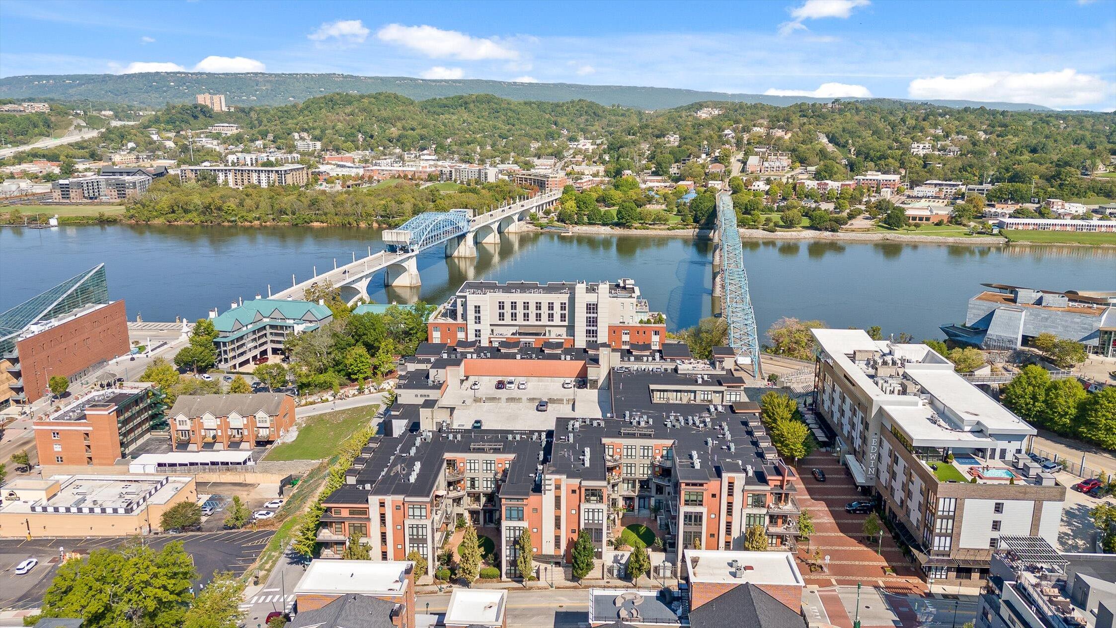 129 Walnut Street, Unit 20 Chattanooga, TN 37403 - Photo 4 of 51 Aerial view of river