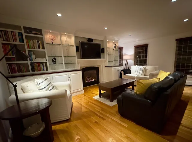 $1,239,000 | 23 Fredrickson Road, Norfolk, MA 02056