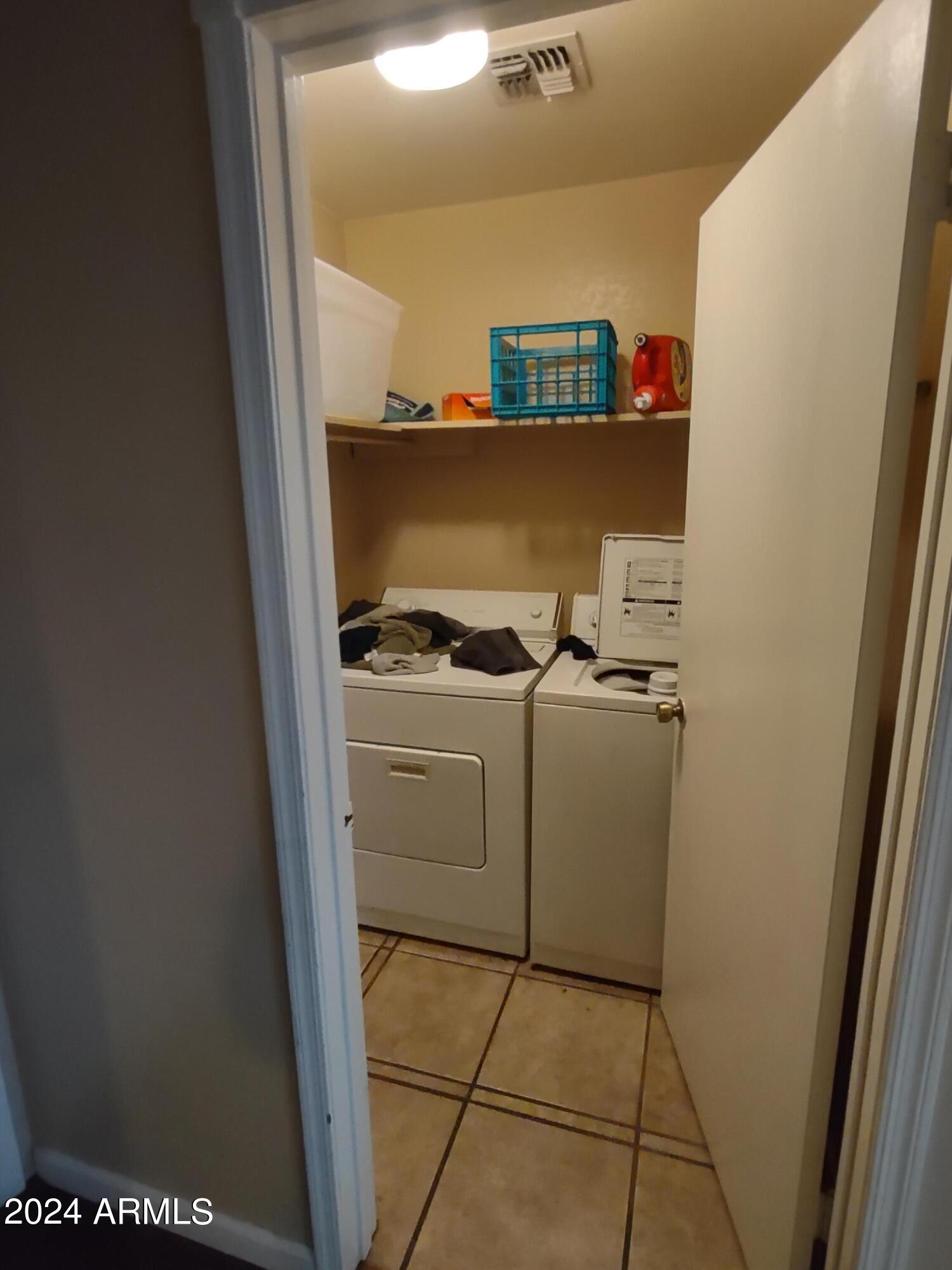 3137 East Diamond Avenue Mesa, AZ 85204 - Photo 20 of 35 Laundry Room