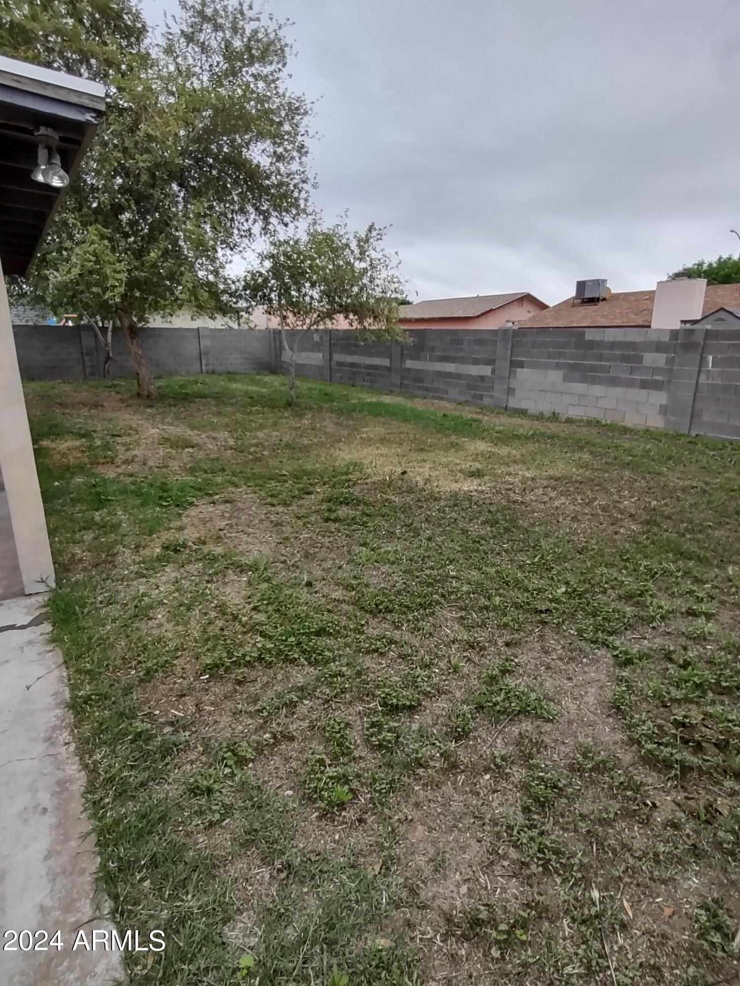 3137 East Diamond Avenue Mesa, AZ 85204 - Photo 24 of 35 Block Fencing