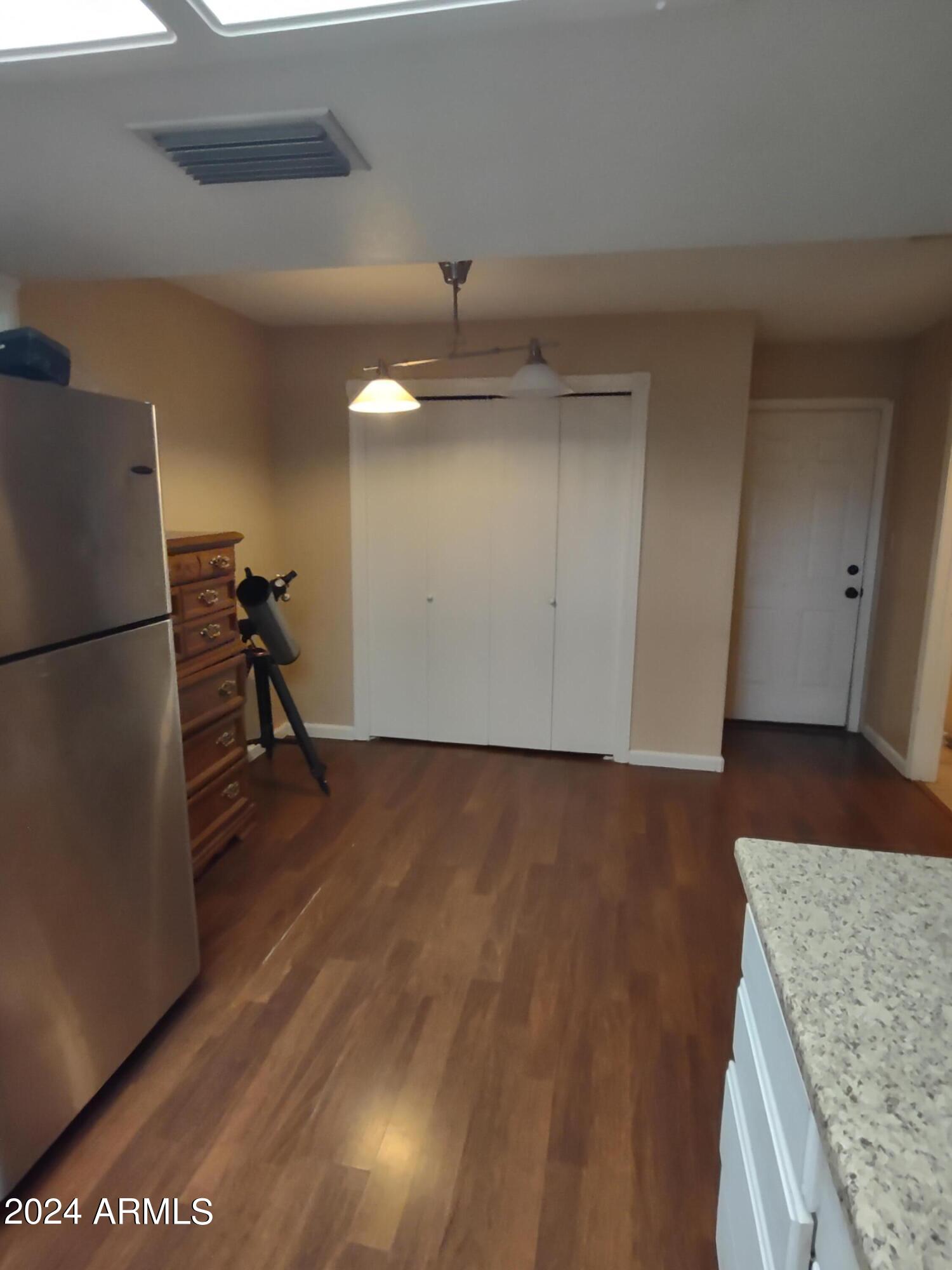 3137 East Diamond Avenue Mesa, AZ 85204 - Photo 9 of 35 Eat-In Kitchen Area