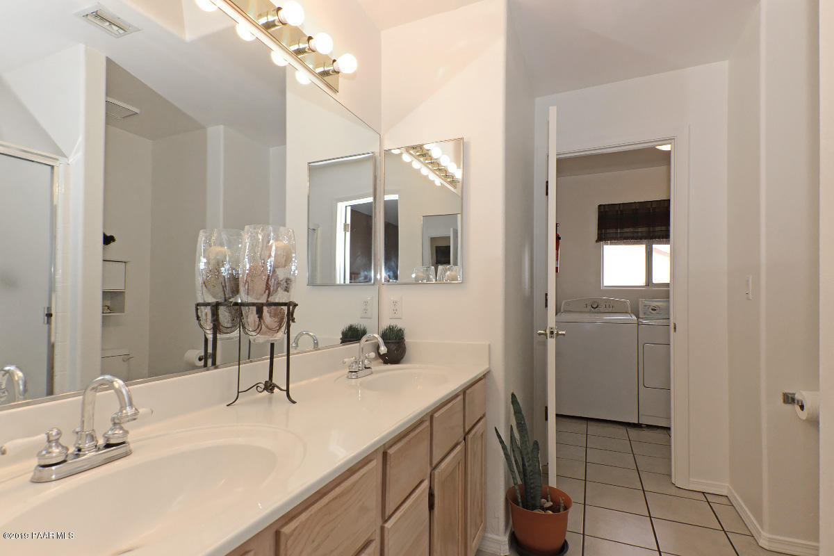 4950 North Meixner Road Prescott Valley, AZ 86314 - Photo 12 of 22 MASTER BATH