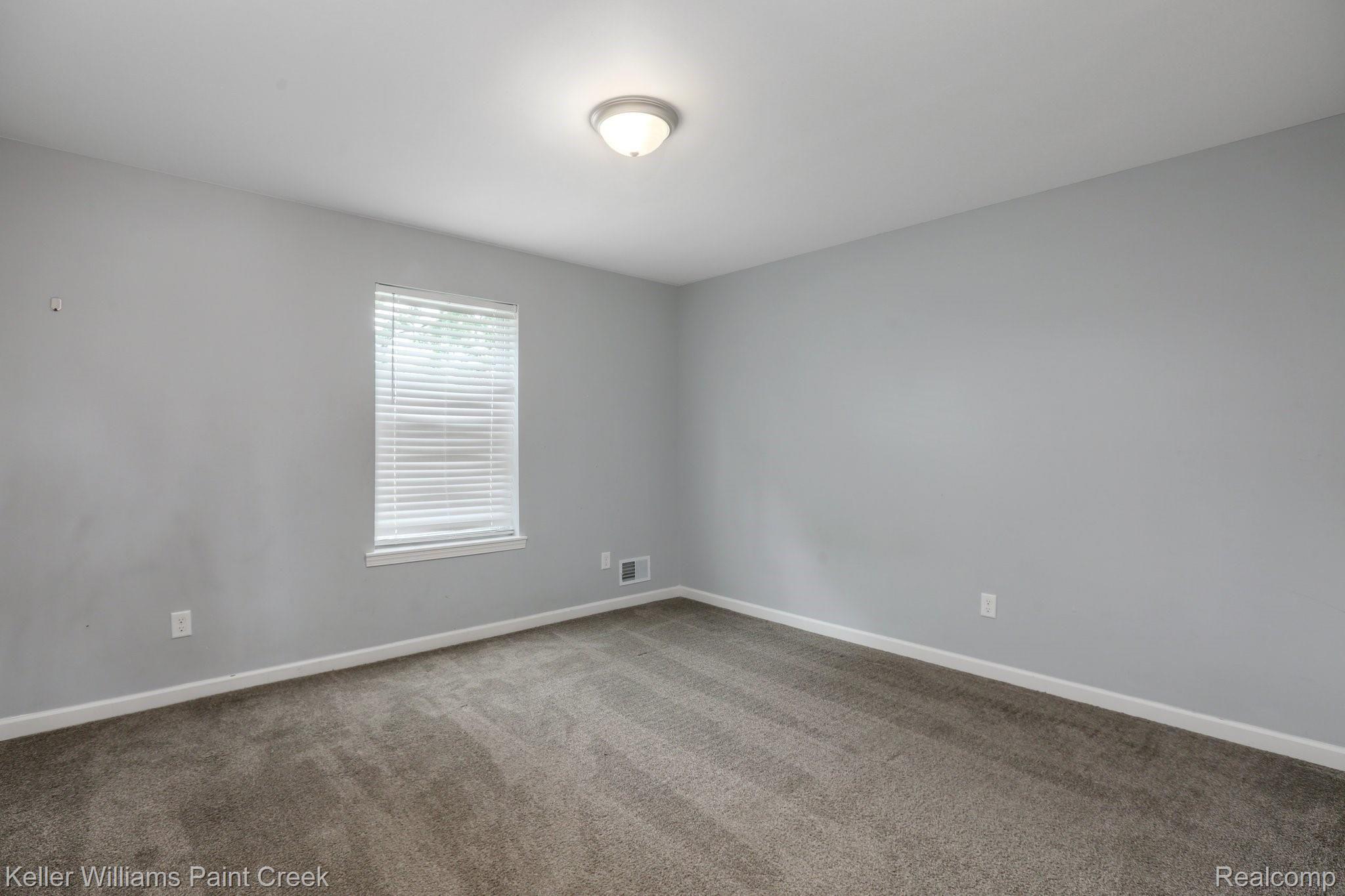 8063 Racine Road Warren, MI 48093 - Photo 14 of 24 26-web-or-mls-8063 Racine Road0025.jpg