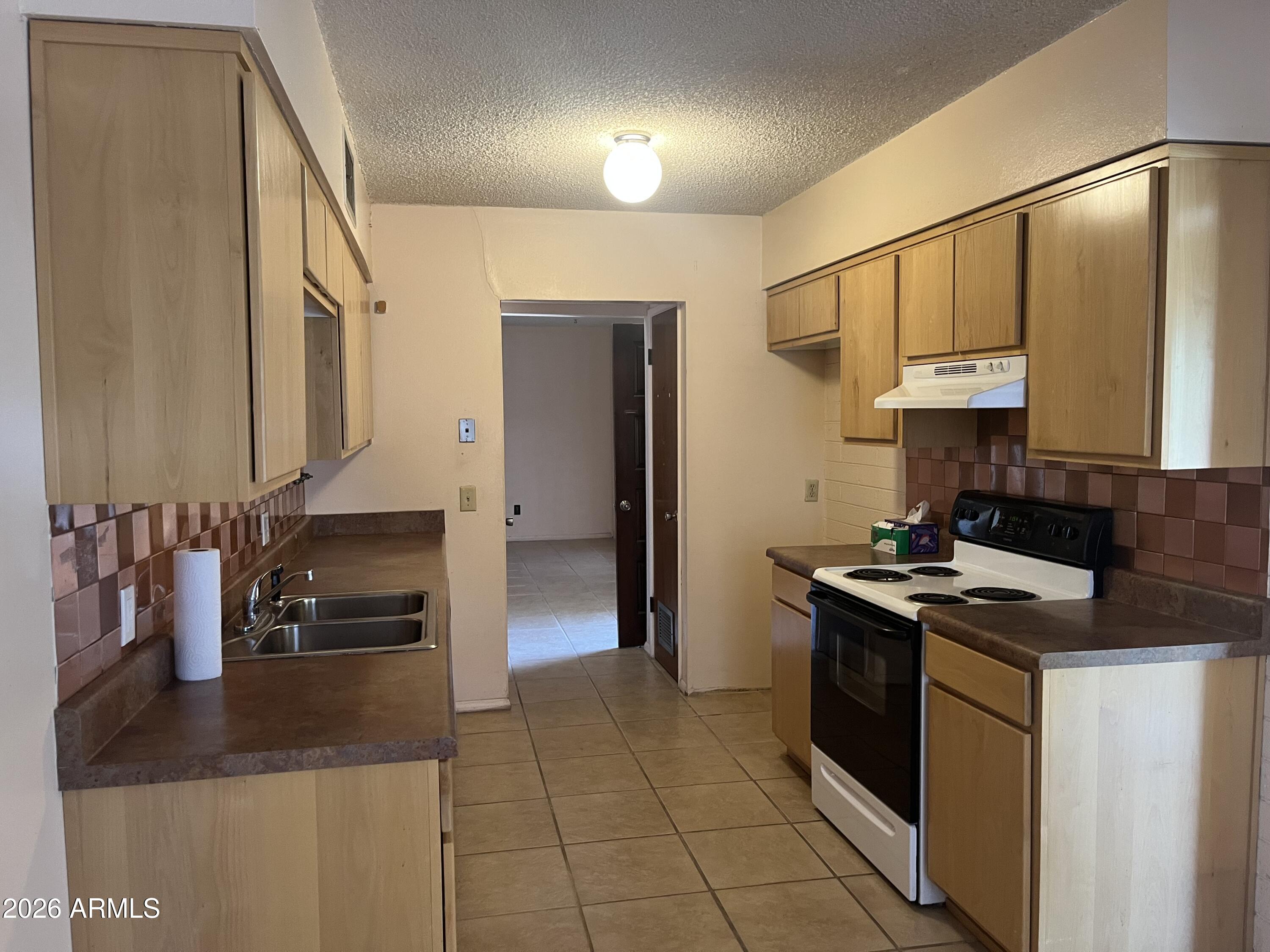 2109 East 7th Street Douglas, AZ 85607 - Photo 3 of 9 2109 E 7th Street Kitchen Photo Jul 07 2