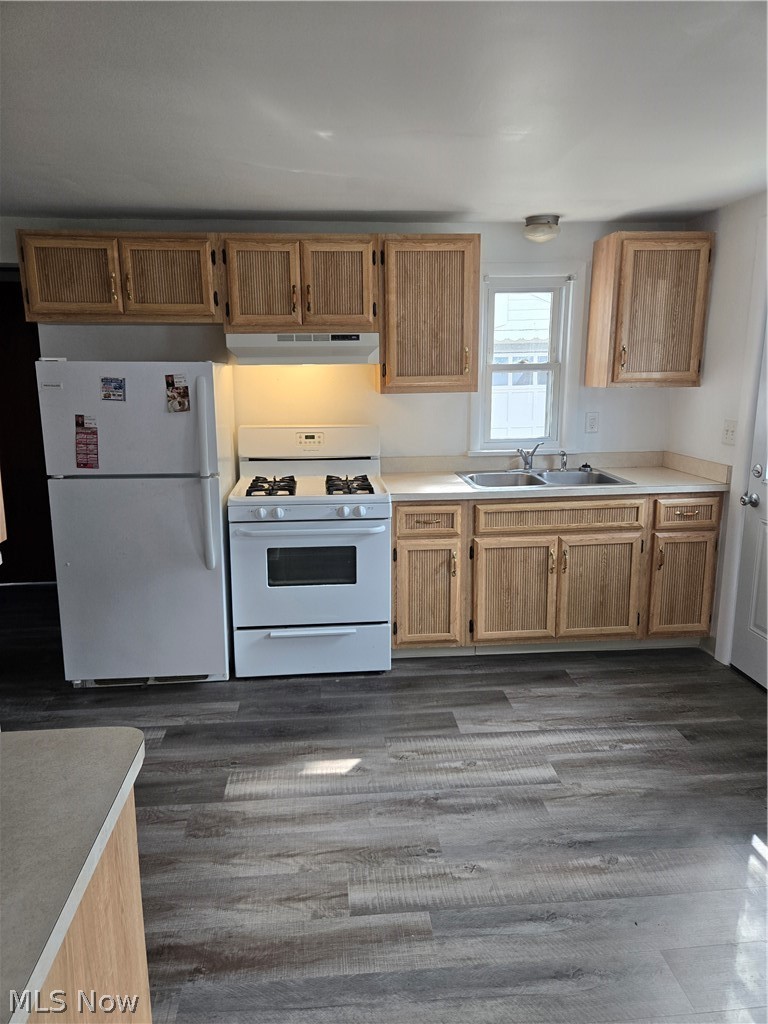 1024 Quentin Road Eastlake, OH 44095 - Photo 2 of 14