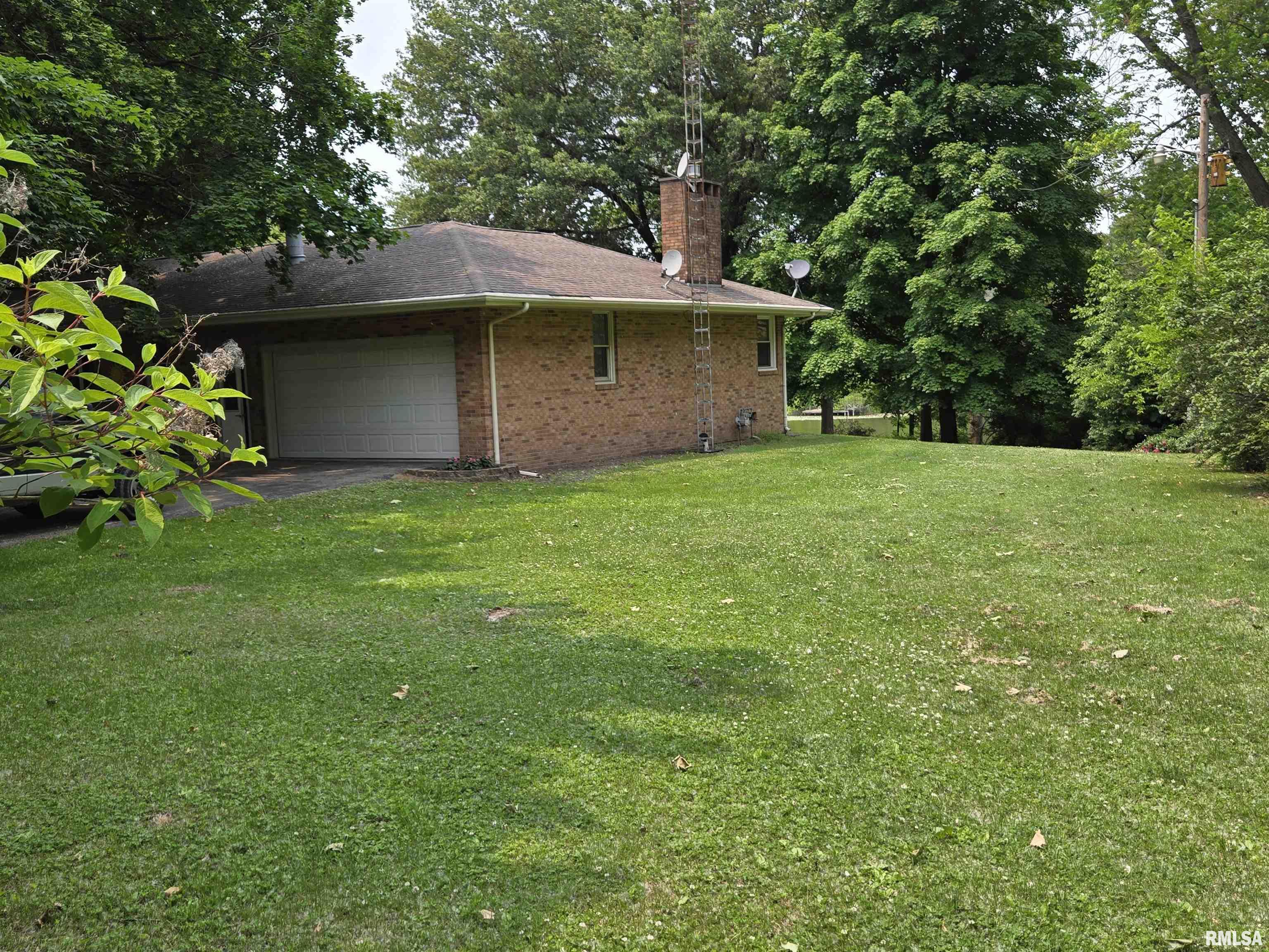 16324 East Cherokee Road Cuba, IL 61427 - Photo 4 of 46