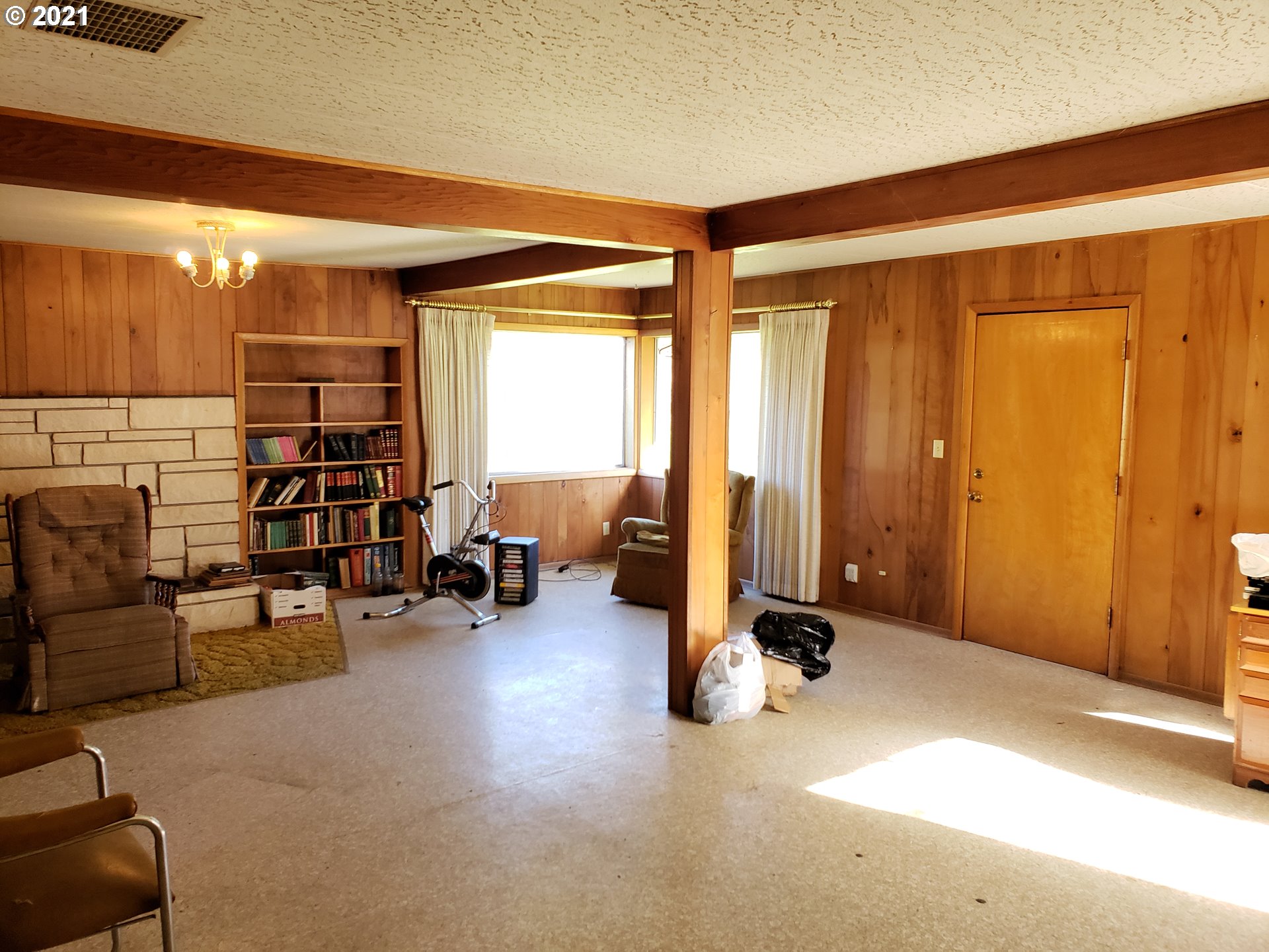403 Meyer Lane Riddle, OR 97469 - Photo 16 of 25 a view of a room with gym equipment
