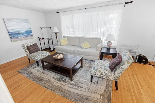 $2,900 | 266 Willowcrest Drive, Brighton, NY 14618