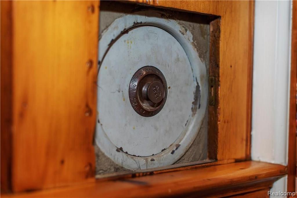2031 Hampden Road Flint, MI 48503 - Photo 60 of 76 Gallery Image 60