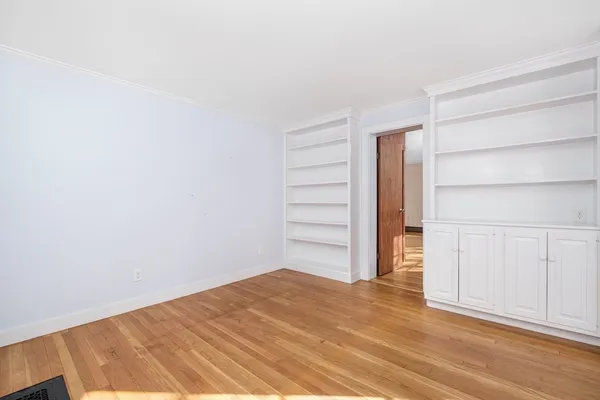 $6,000 | 445 Glen Road, Weston, MA 02493