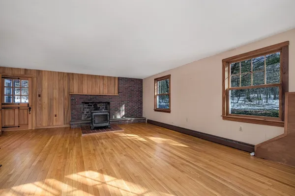 $6,000 | 445 Glen Road, Weston, MA 02493