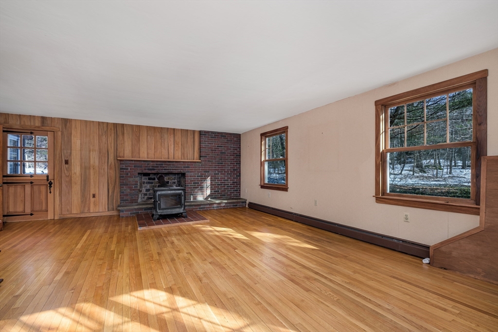 445 Glen Road Weston, MA 02493 - Photo 5 of 21