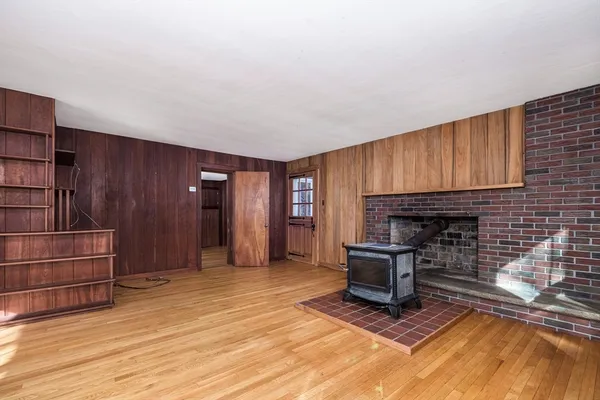 $6,000 | 445 Glen Road, Weston, MA 02493